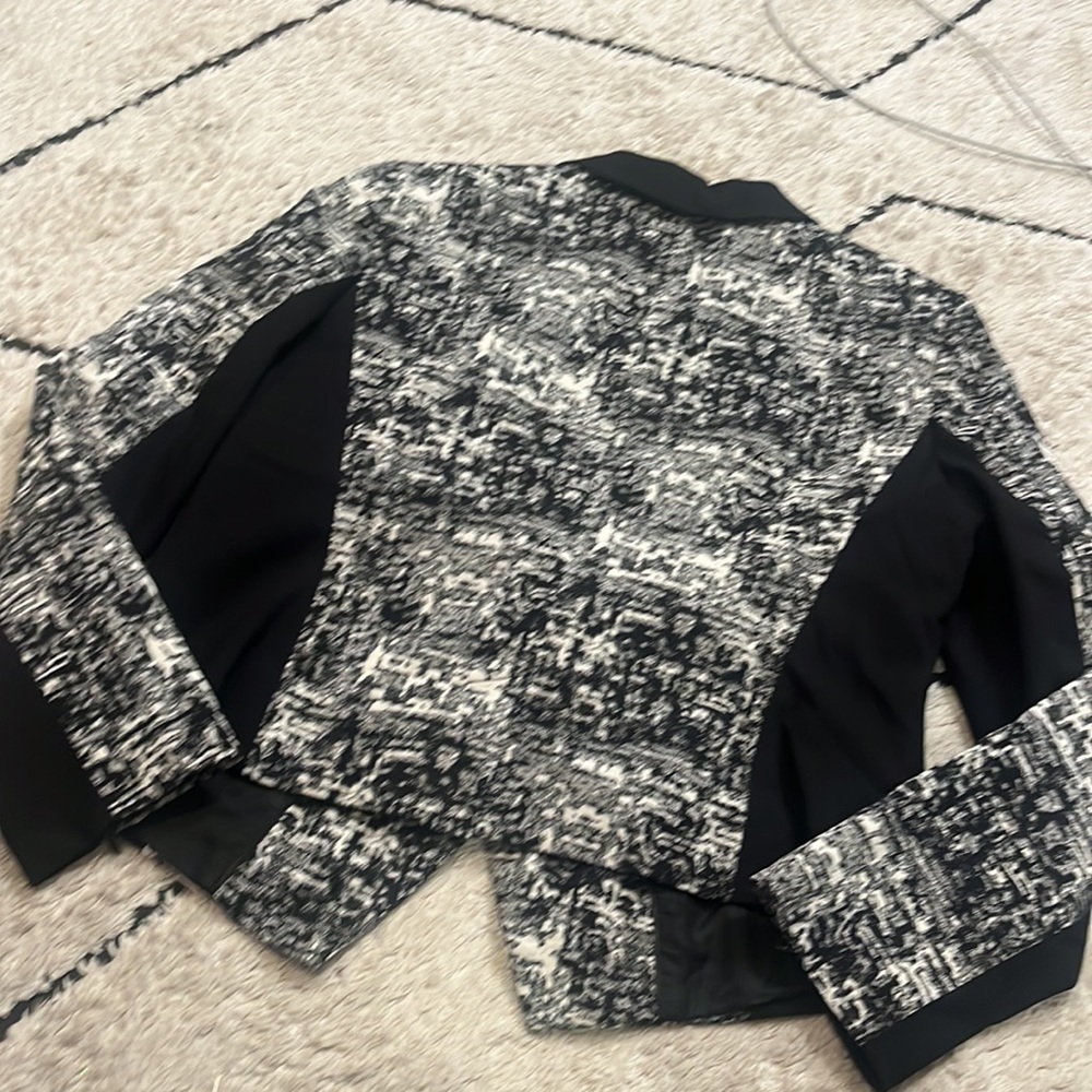 Veronika Maine Women's Black and White Blazer 8 - Picture 6 of 7